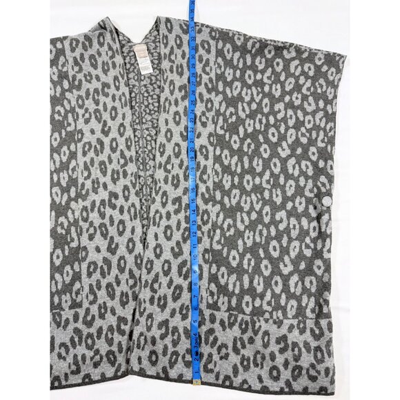 Chico’s Gray Leopard Print Open Front Vest Lightweight L Draped Kimono Topper - Picture 8 of 11